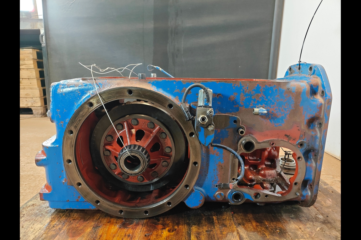 Transmisie spate Ford 8240 (1993)