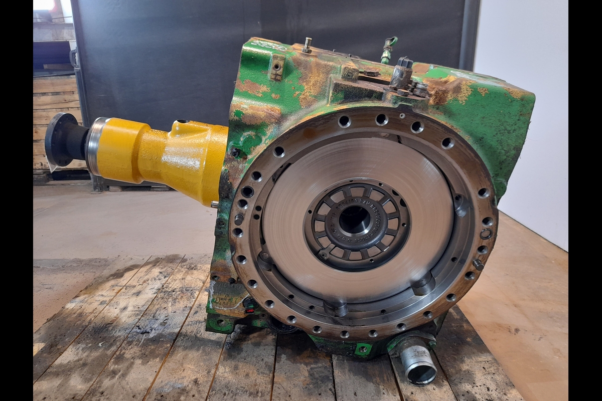 Transmisie spate John Deere 8R 370