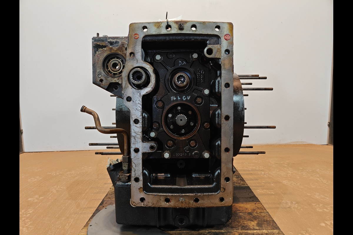 Transmisie spate Case Optum 300 (2019)