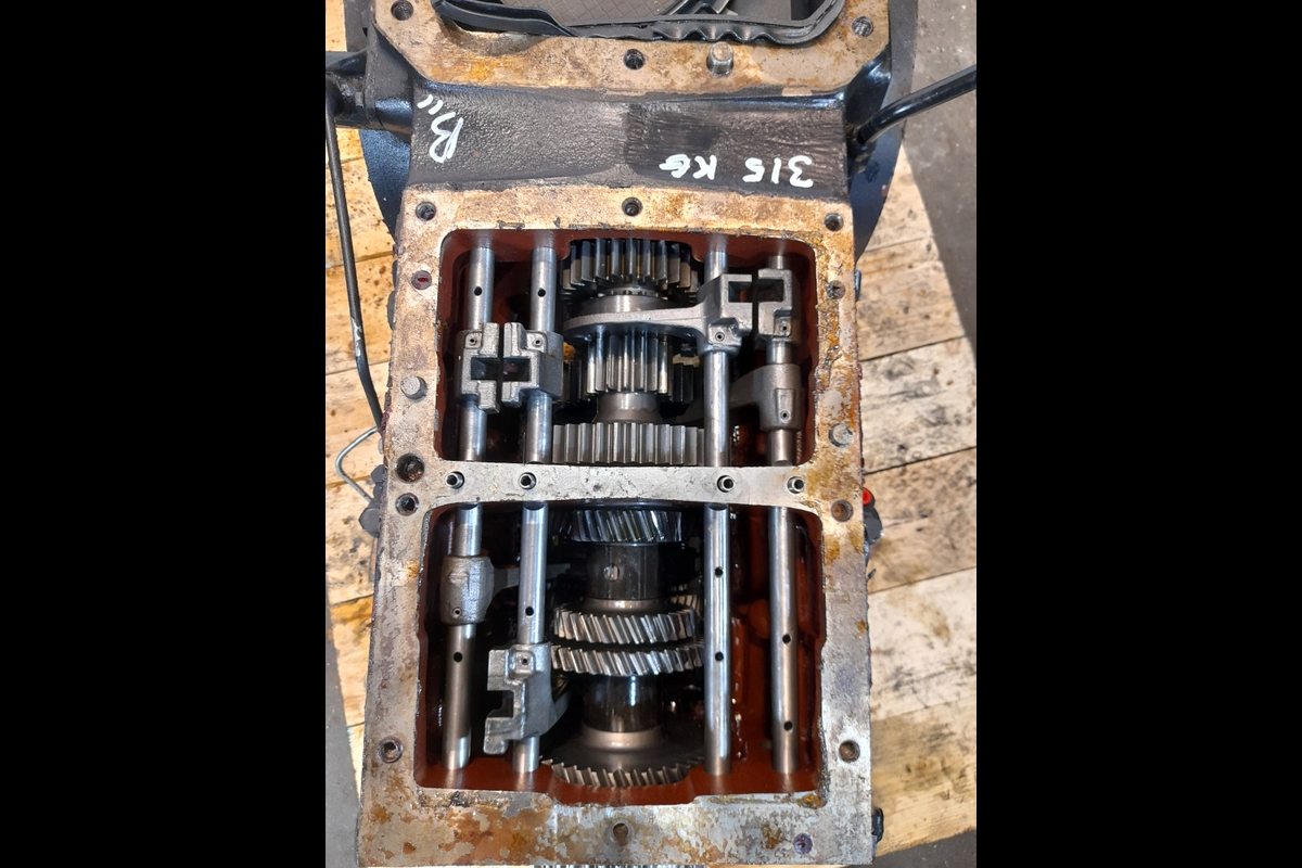 Transmisie spate Case Farmall 115A (2006)