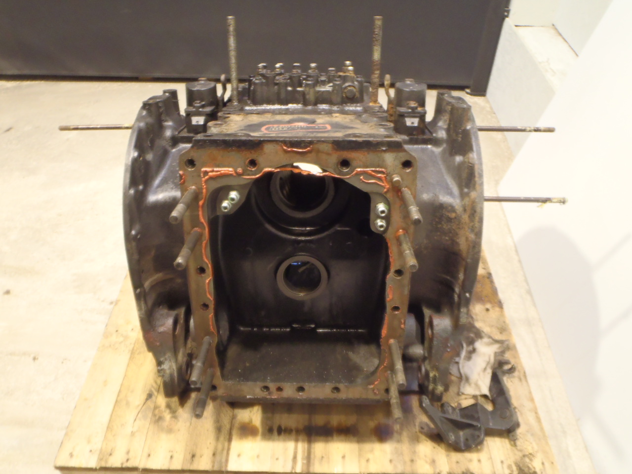 Transmisie spate Challenger MT665B (2008)