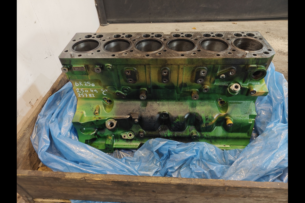 Bloc motor John Deere 6R 250 (2022)