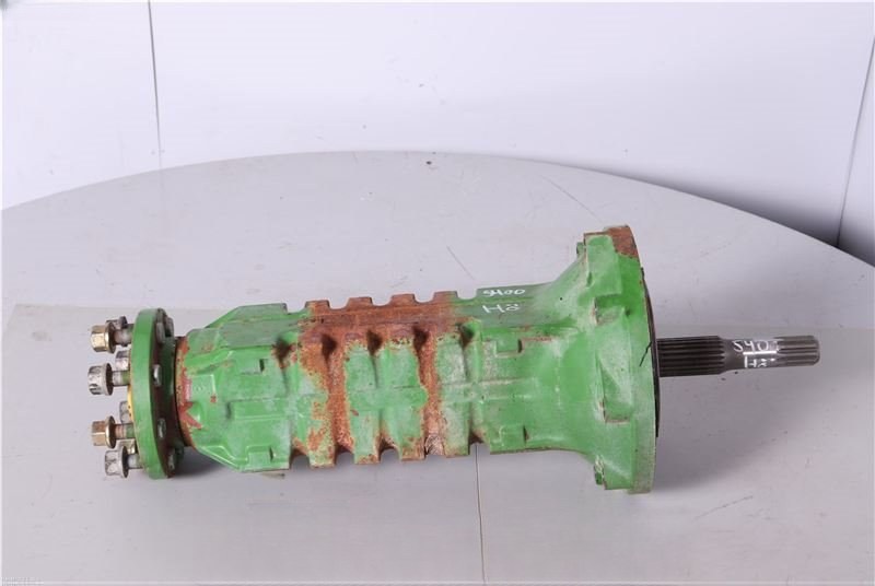 Axa spate dreapta John Deere 5400