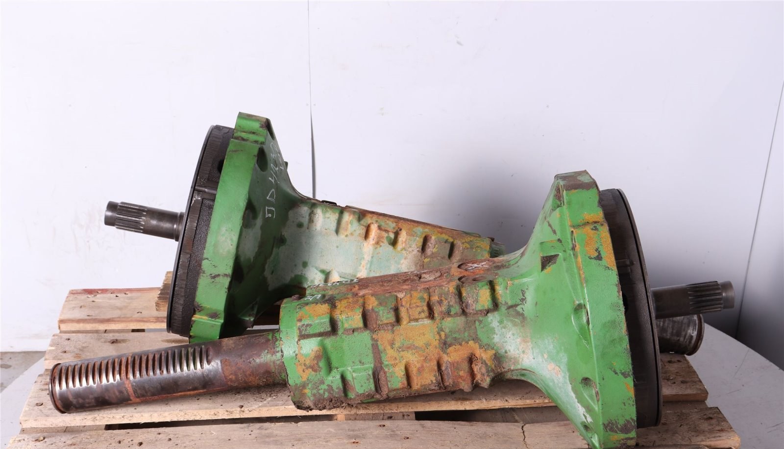 Axa spate dreapta John Deere 4230
